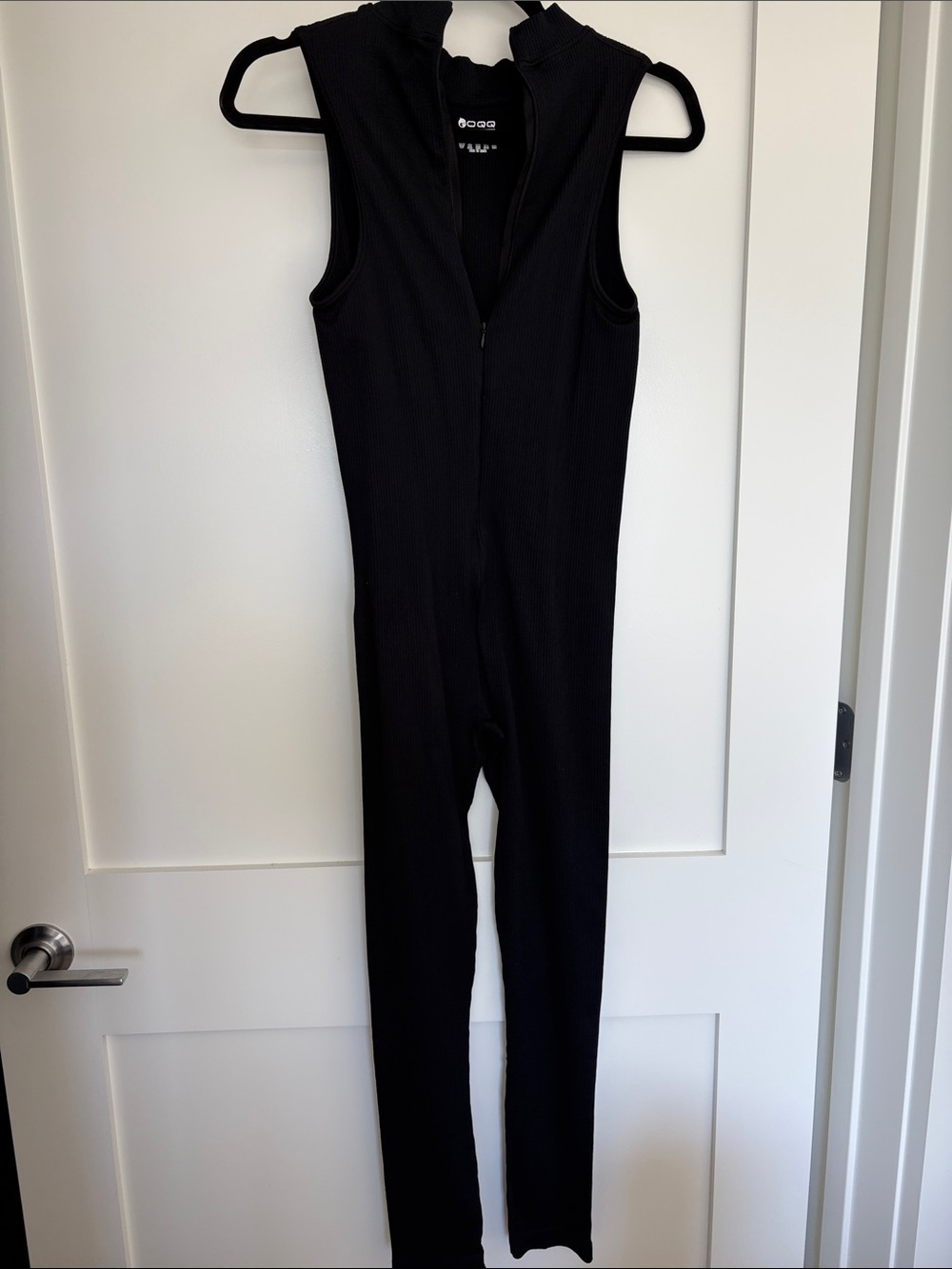 Sleeveless Black Ribbed Jumpsuit with Front Zip